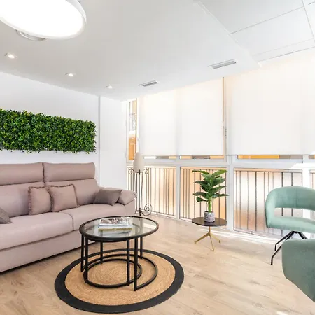 Urbannest Apartment *